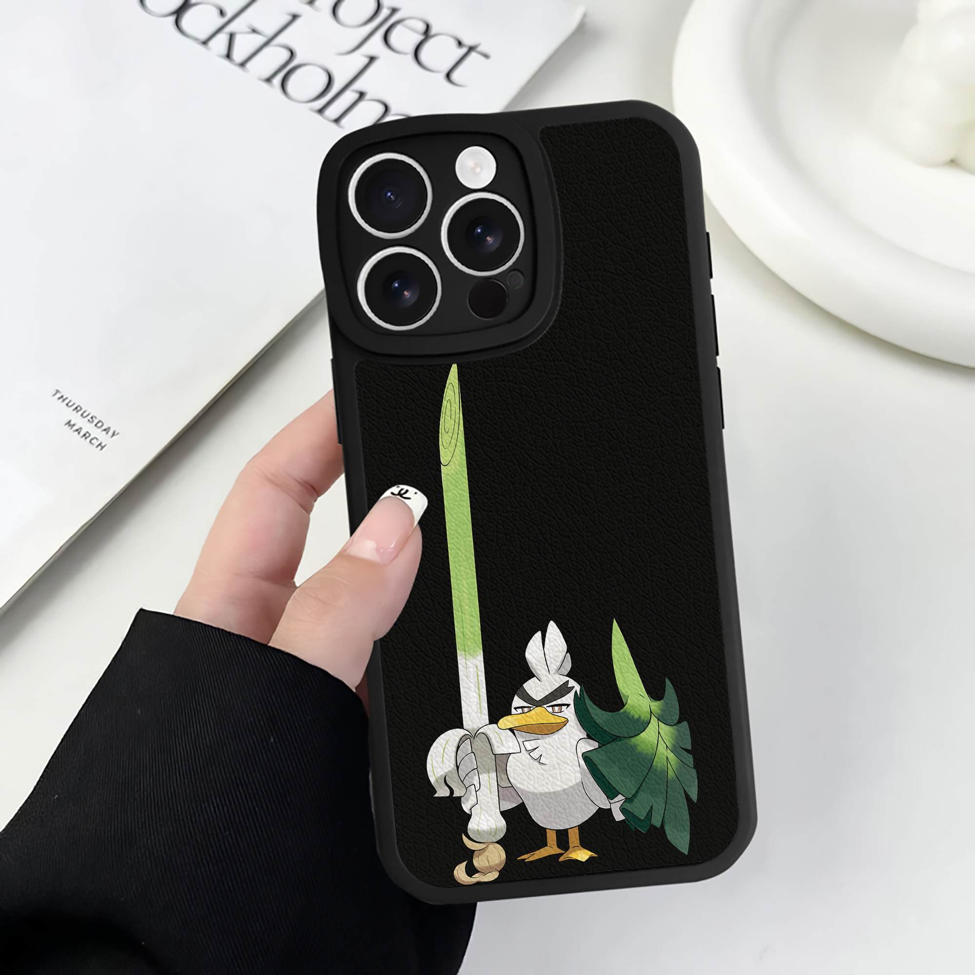 （画像用） ポケットモンスター Pokémon 【iPhone 16シリーズ対応】シリコンスマホケース（レザー調） 材質：シリコン